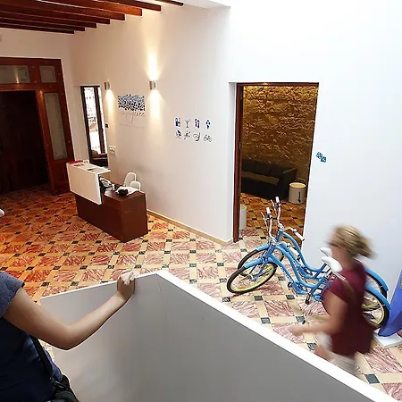 بيت شباب Youth *