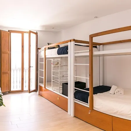 Youth Hostel *